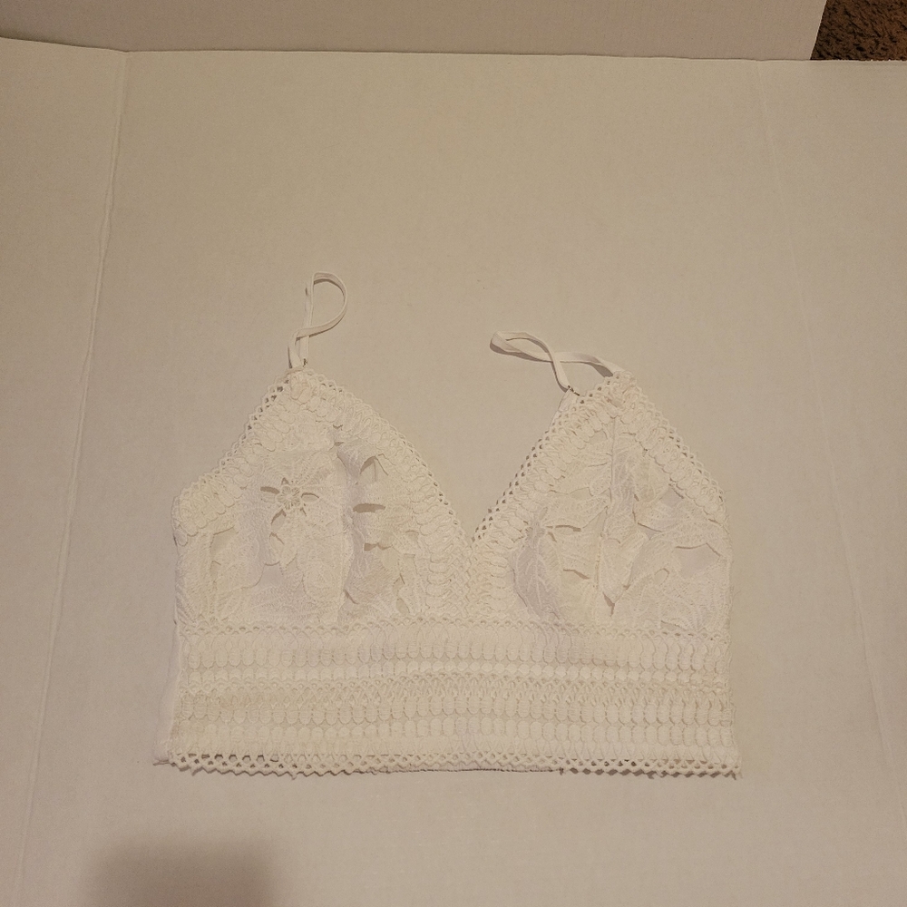 Love tree size L white lace bralette